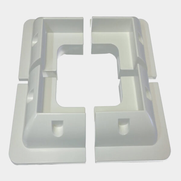 Caravan mounting bracket